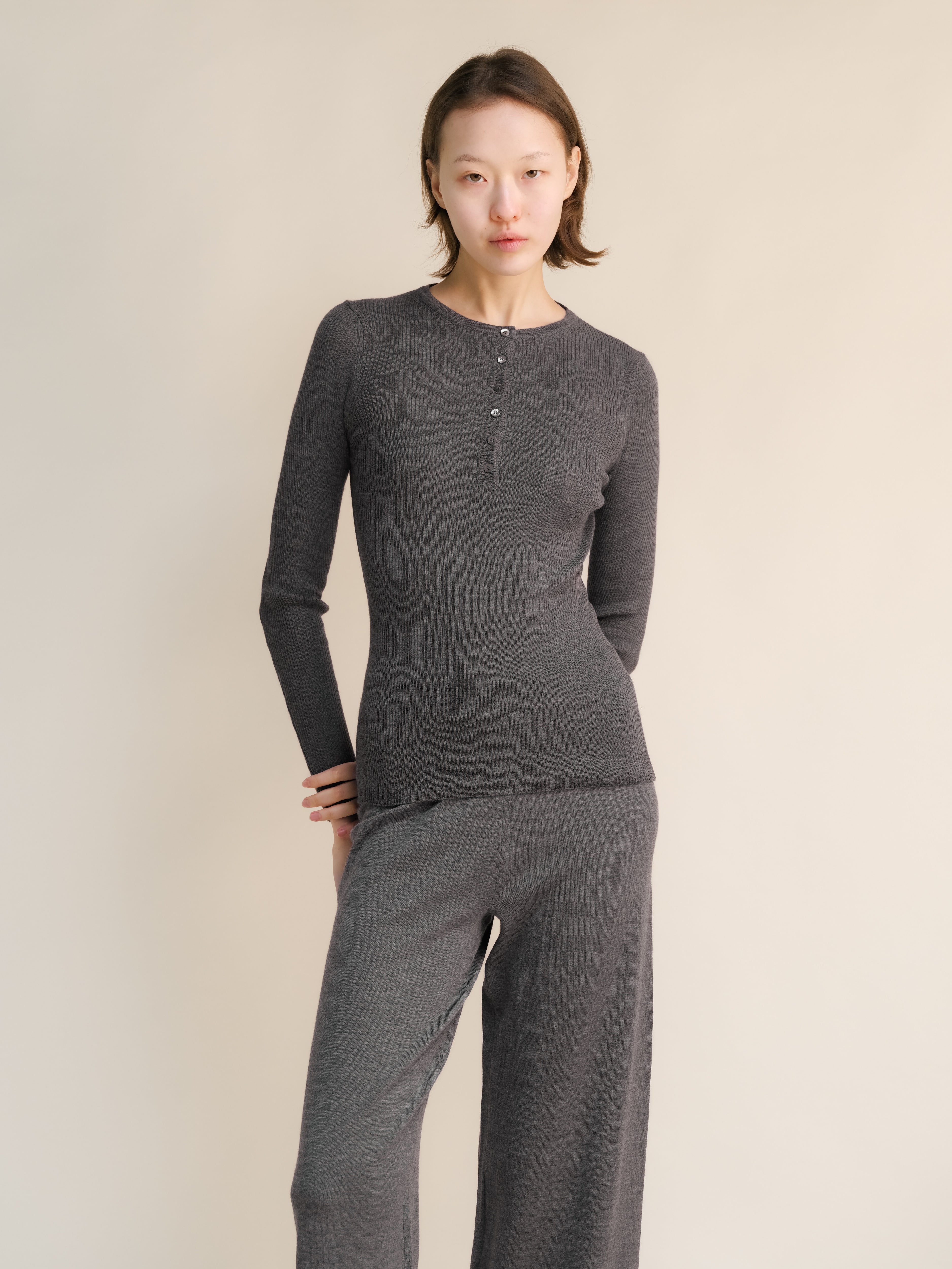 Extra Fine Merino Ribbed Fine Hanley Sweater